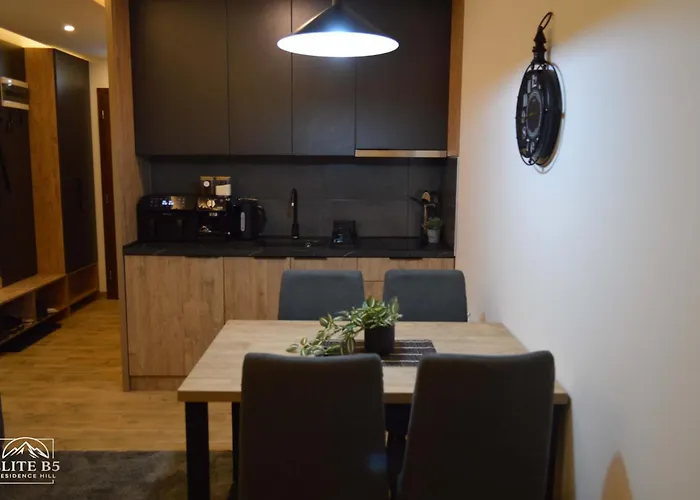 Elite B5 Hill Apartman
